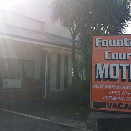 Fountain Court Motel タウランガ エクステリア 写真
