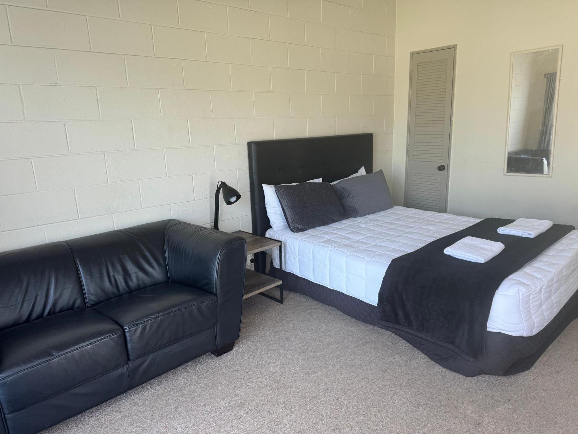 Fountain Court Motel タウランガ エクステリア 写真