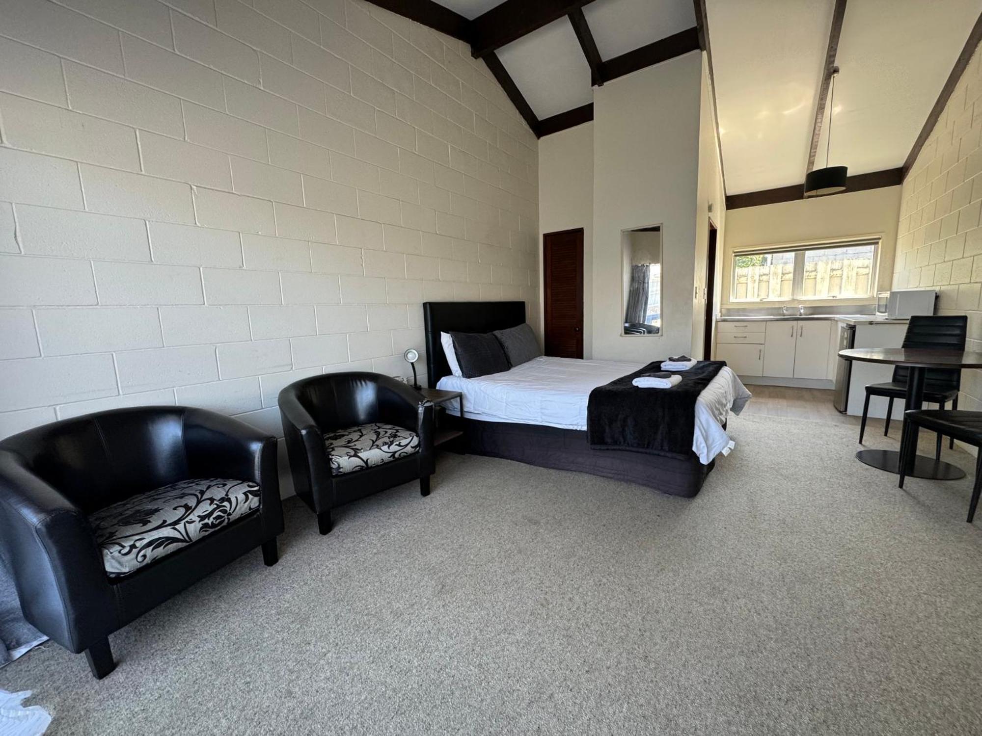 Fountain Court Motel タウランガ エクステリア 写真