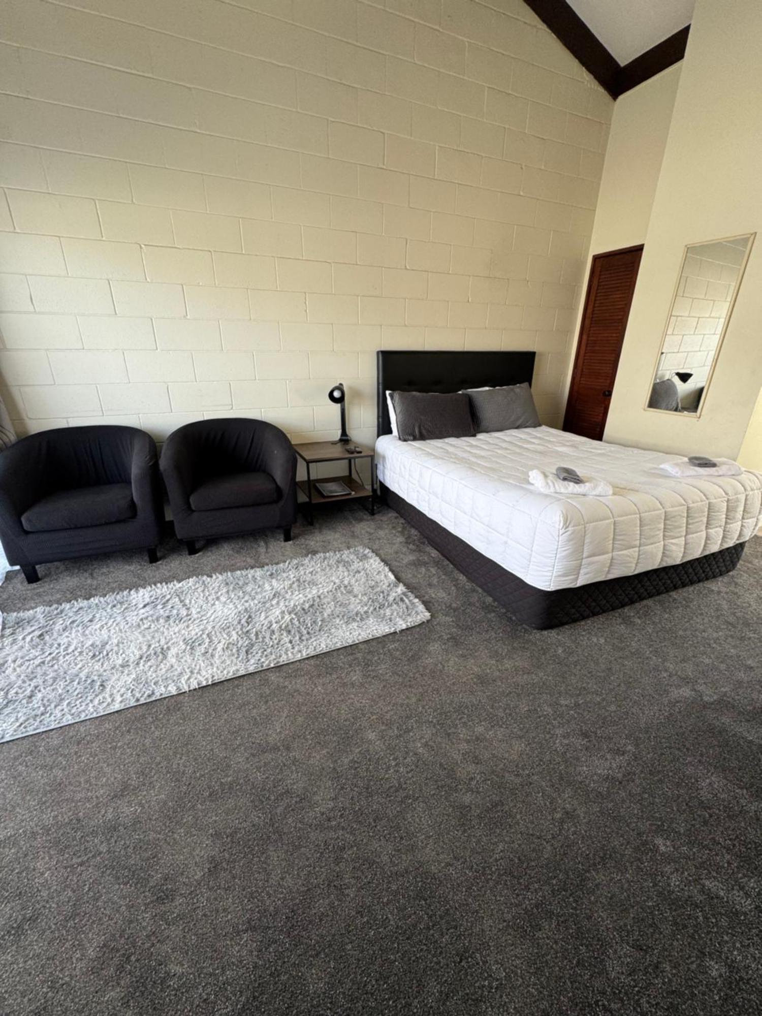 Fountain Court Motel タウランガ エクステリア 写真