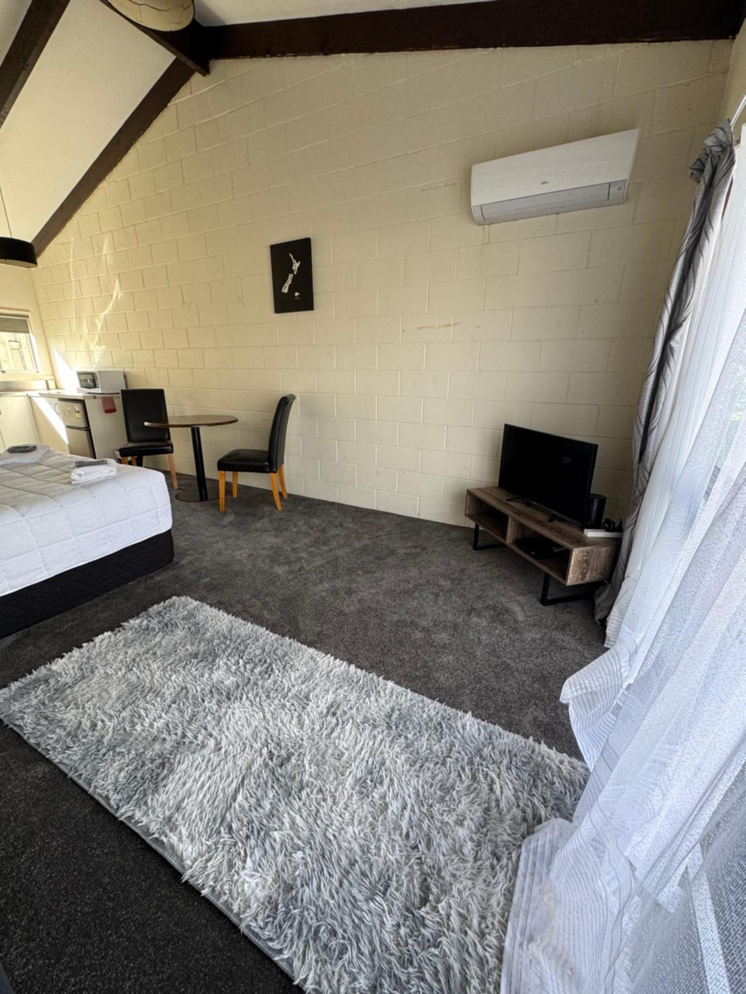 Fountain Court Motel タウランガ エクステリア 写真