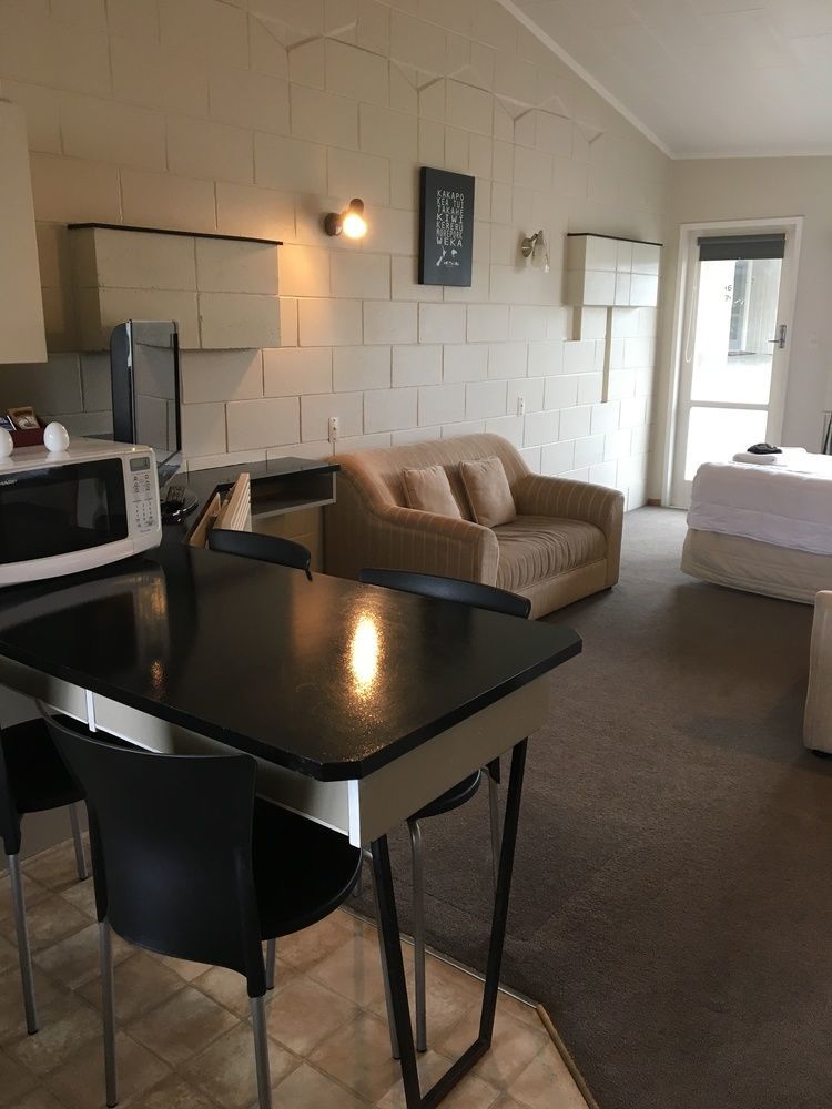 Fountain Court Motel タウランガ エクステリア 写真