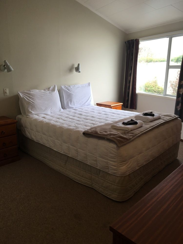 Fountain Court Motel タウランガ エクステリア 写真