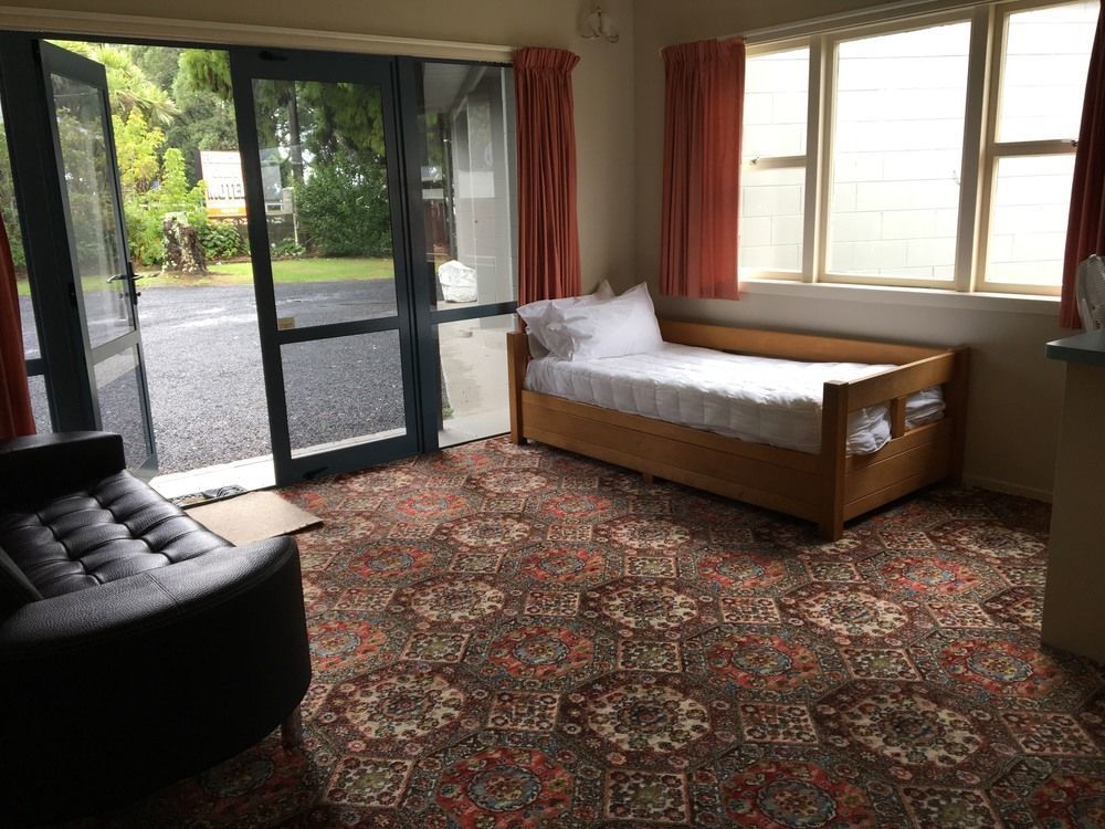 Fountain Court Motel タウランガ エクステリア 写真
