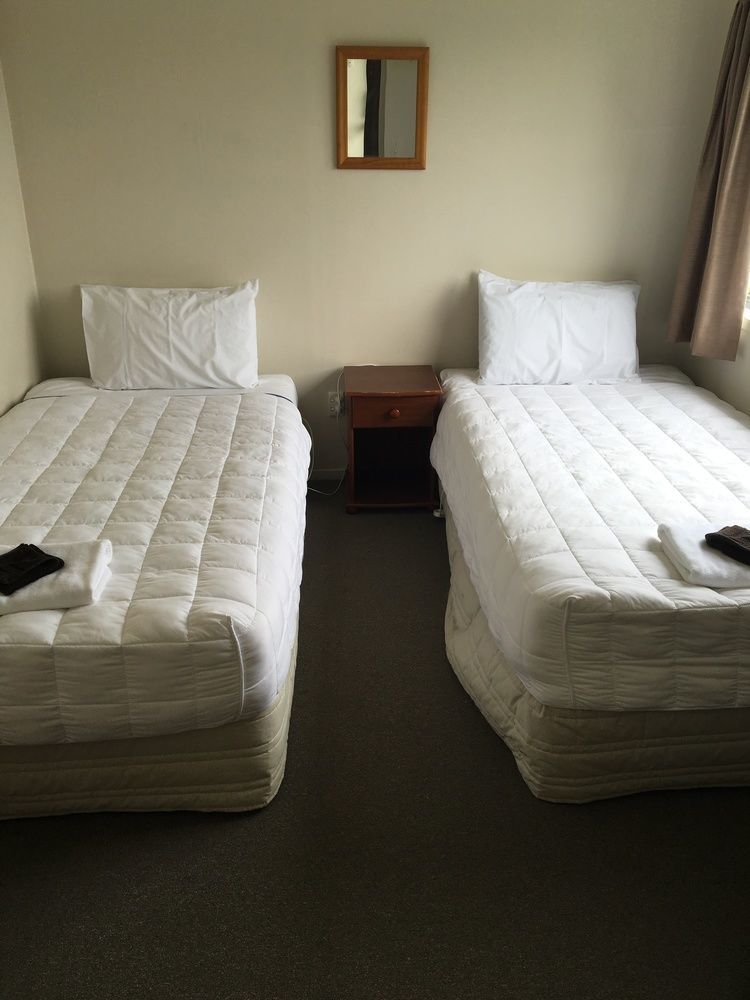 Fountain Court Motel タウランガ エクステリア 写真